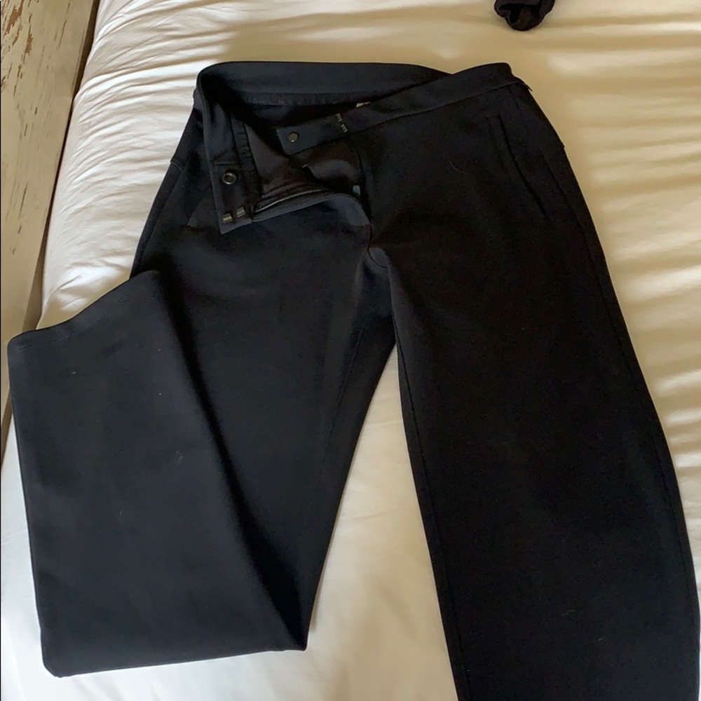 Lululemon’s dress pant